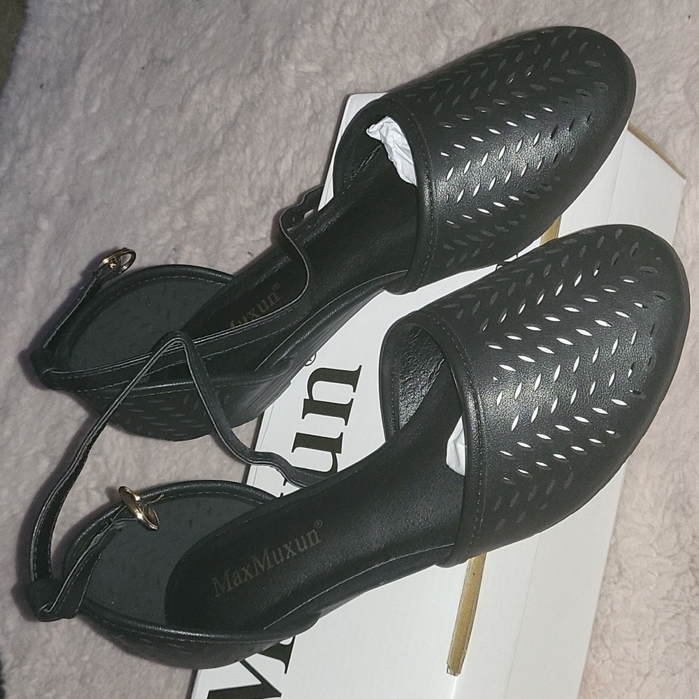 Black flats